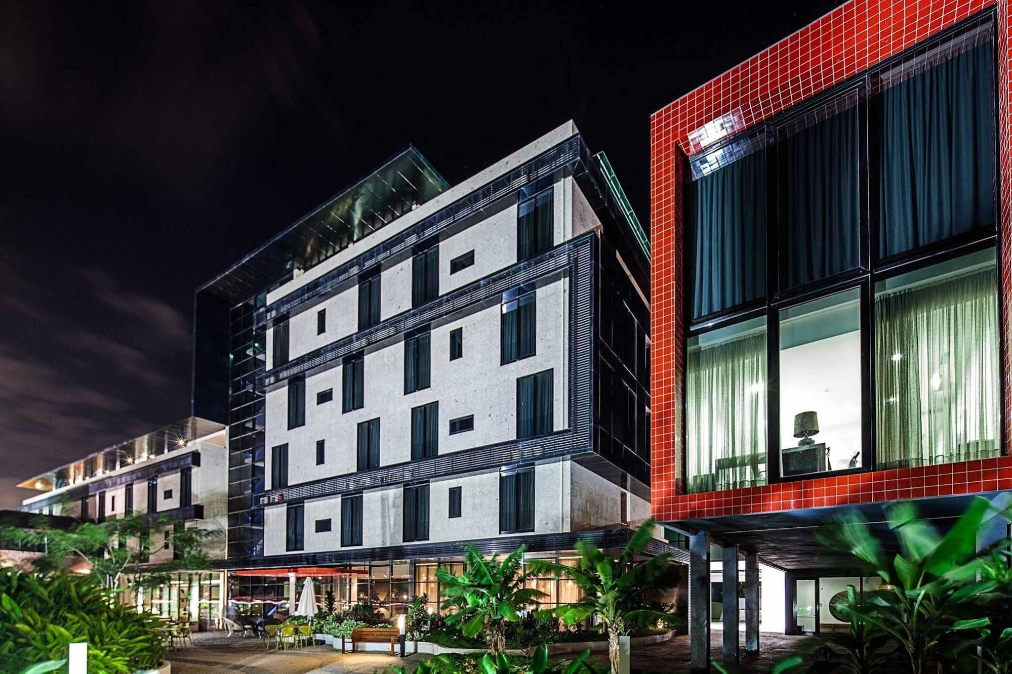Executive Hotel Samba Луанда Екстериор снимка