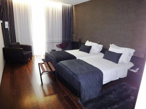 Executive Hotel Samba Луанда Екстериор снимка